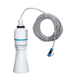 FMR10 Radar level sensor with beam narrowing cover