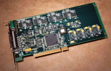 DT334  PCI Data Acquisition Board, 16-bit, 8 analog outputs, DIO